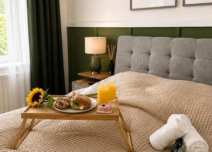 Apartamento 5 Min Schoenbrunn Gloriette, Direct To Center, Free Parking Viena