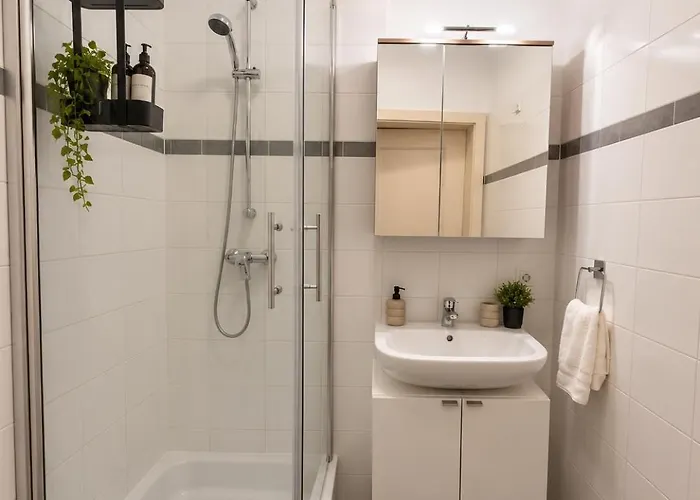 5 Min Schoenbrunn Gloriette, Direct To Center, Free Parking